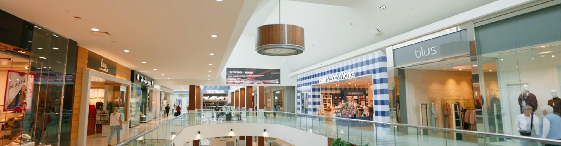 Upper mall level with Bath & Body Works and Blu's storefronts
