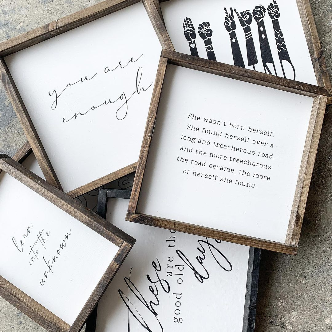 Light wood Frames with quotes