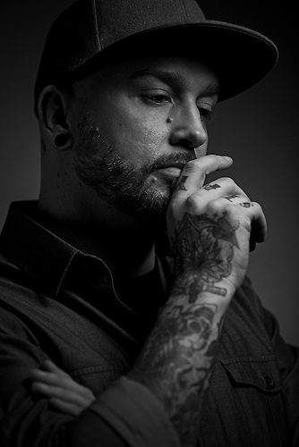 Olivier Du Tré with tattoos on his hand