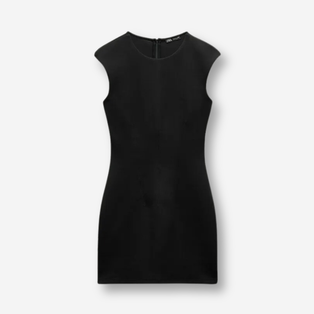 Black sleeveless dress